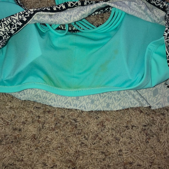 Geo tribal print bikini top - Picture 3 of 4